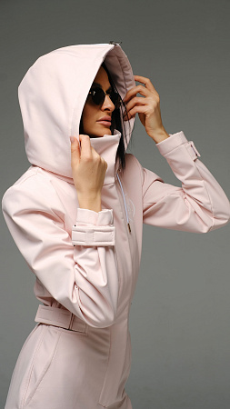 Женский комбинезон Пион Стрит песочный softshell Manufaktura KMP — вид спереди